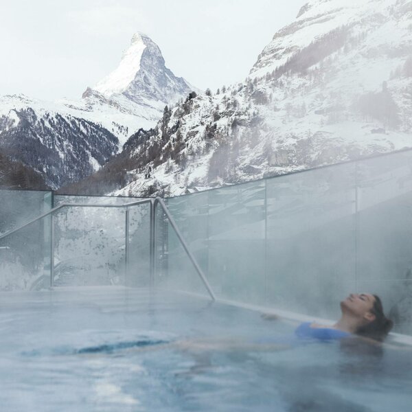Spa Zermatt with pools, Matterhorn Lounge, sauna, …